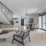 New! Luxury Carlotte With 11m Pool Vila *