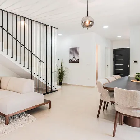 Villa New! Luxury Carlotte With 11m Pool