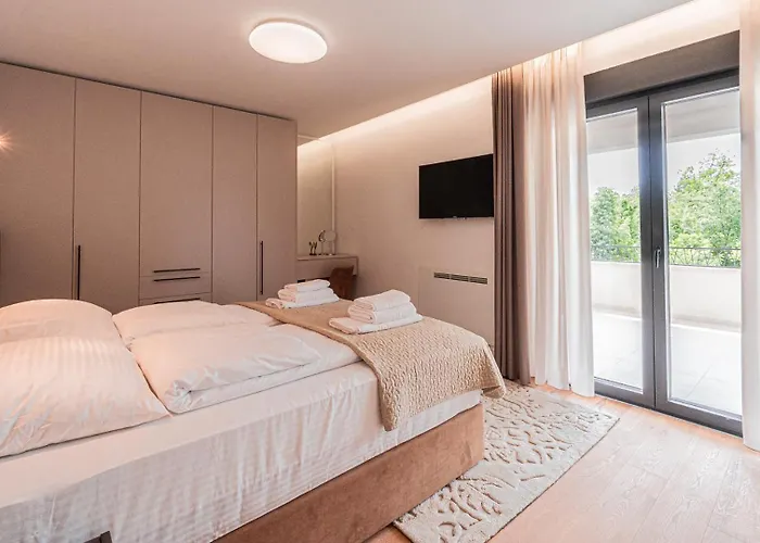 New! Luxury Carlotte With 11m Pool