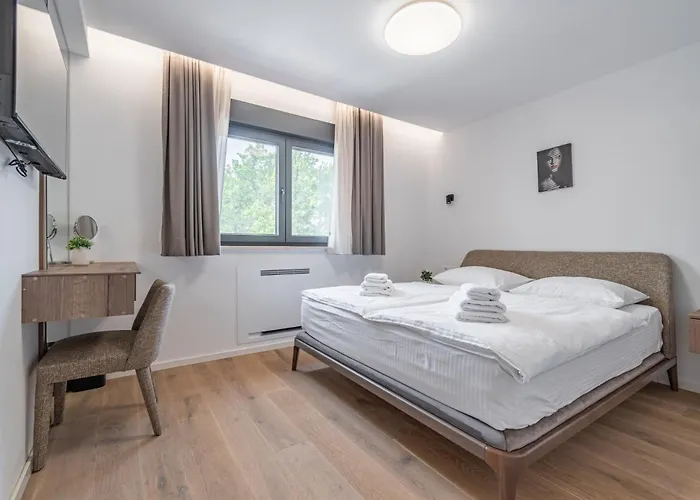 Βίλα New! Luxury Carlotte With 11m Pool Πόρετς