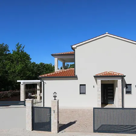 New 2024! Luxury Carlotte With 11m Pool Villa Porec