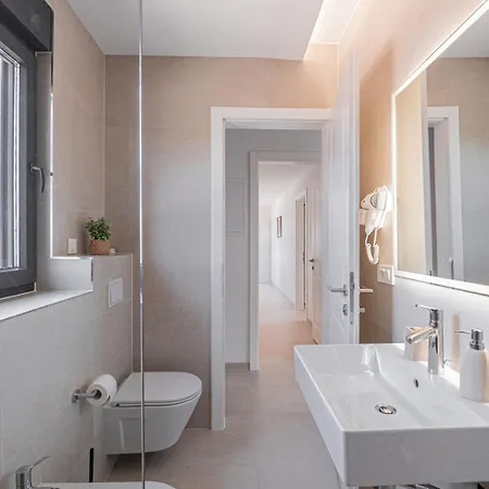 New 2024! Luxury Carlotte With 11m Pool Poreč