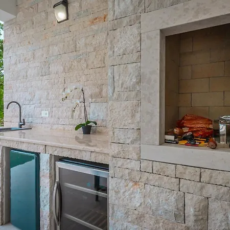 New 2024! Luxury Carlotte With 11m Pool Villa