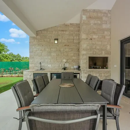New 2024! Luxury Carlotte With 11m Pool Villa Porec