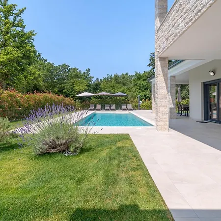 빌라 New! Luxury Carlotte With 11m Pool