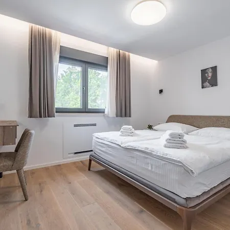 Villa New! Luxury Carlotte With 11m Pool Poreč