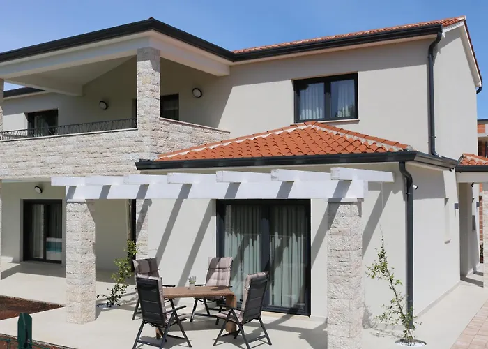 New! Luxury Carlotte With 11m Pool Villa *