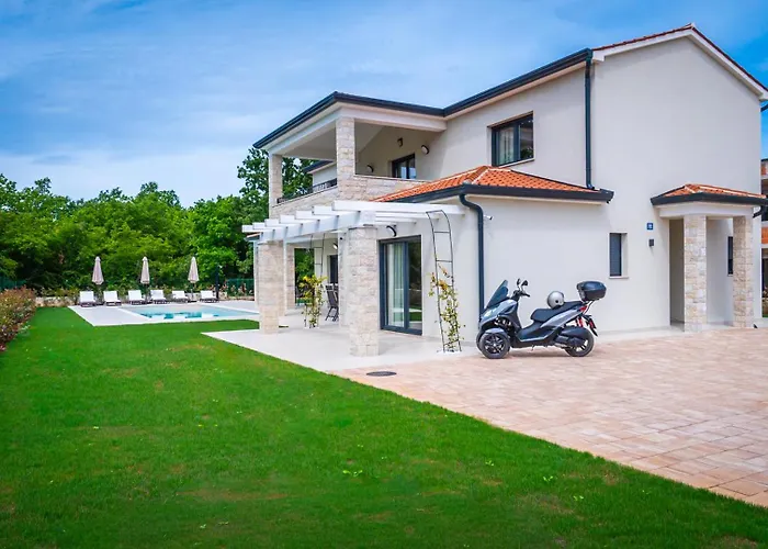 New! Luxury Carlotte With 11m Pool Porec