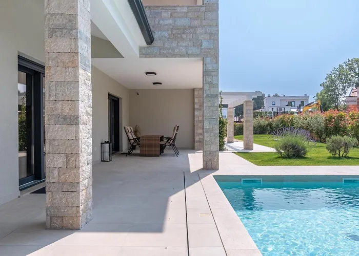 New! Luxury Carlotte With 11m Pool * Porec